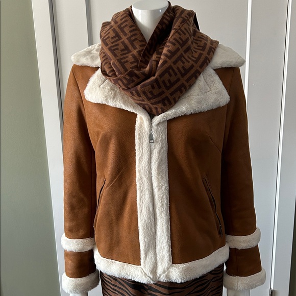 Renuar Faux Suede Jacket - Picture 2 of 10